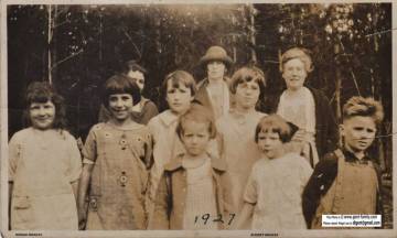 children_in_dorreen_1927_no1.jpg