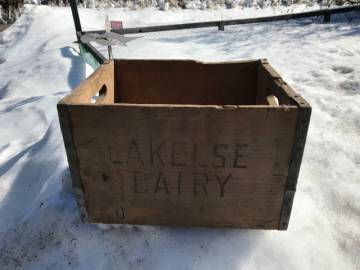 lakelse_dairy_wood_box_1.jpg