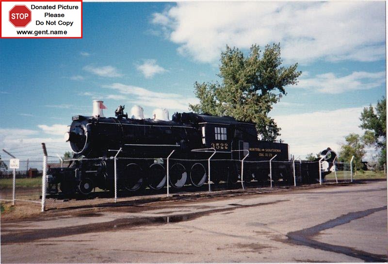 bienfait_locomotive_before_caboose_added_0012_1_.jpg
